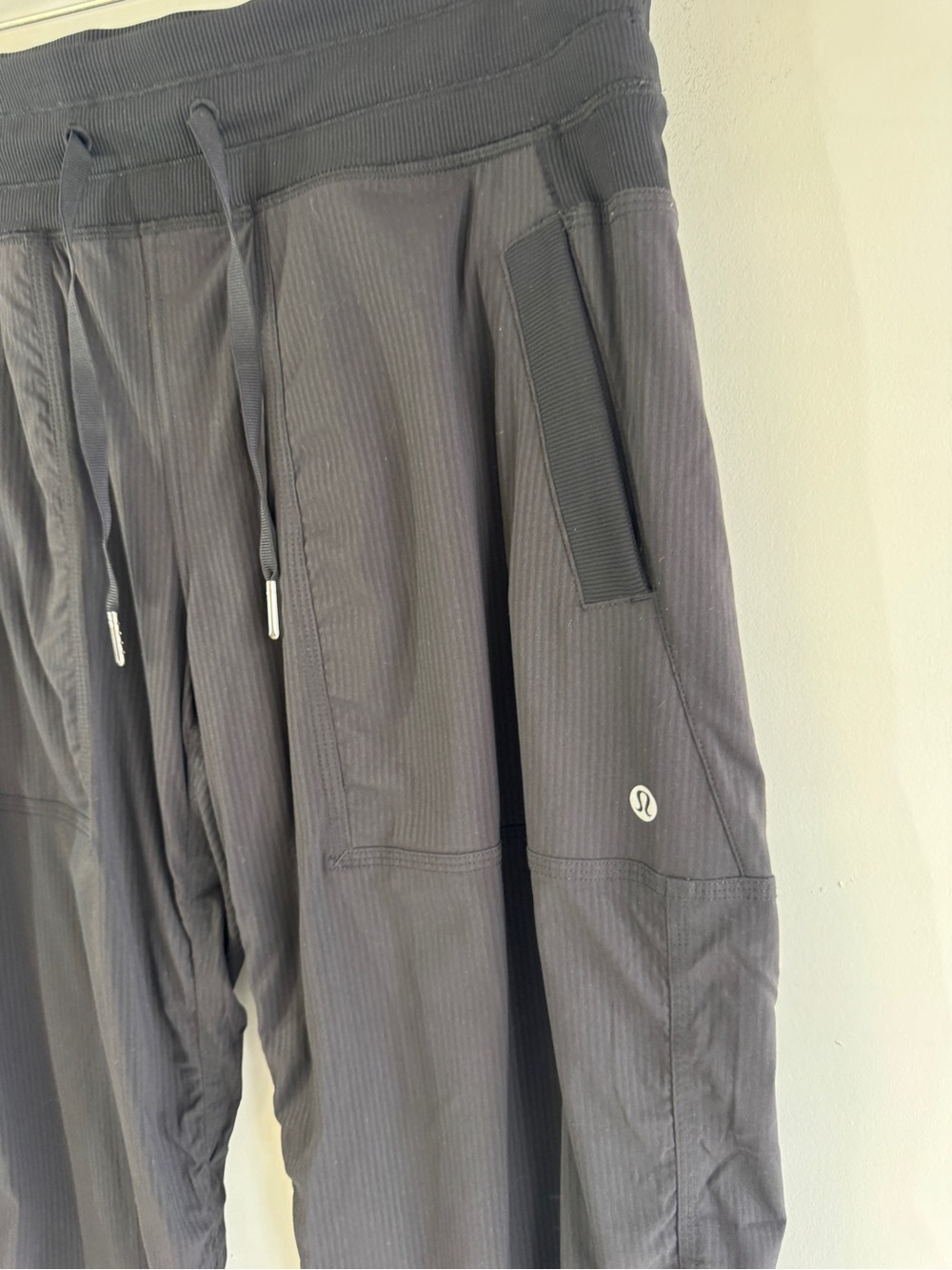 Lululemon Fully Lined Dance Studio Ruched Jogger Pants Size 8 Athleisure Gym - Picture 6 of 16